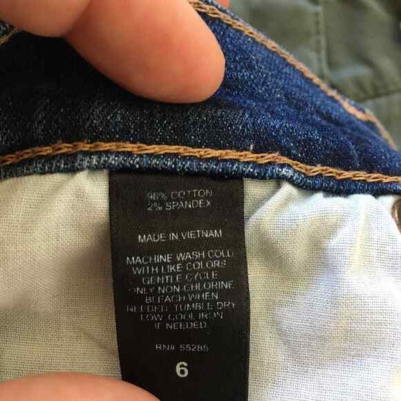 Express Shorts Womens Sz 6 Blue Jean Distressed Ripped Cut Off Denim - Picture 3 of 12